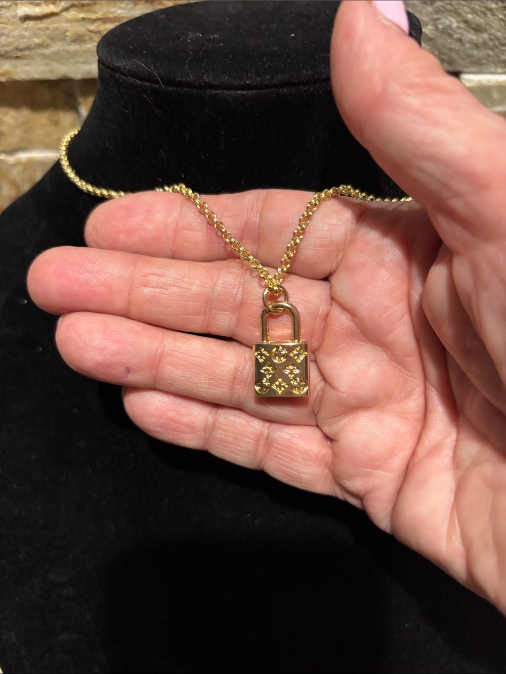Gold Chain Necklace with Pink LV Padlock - Picture 3 of 5